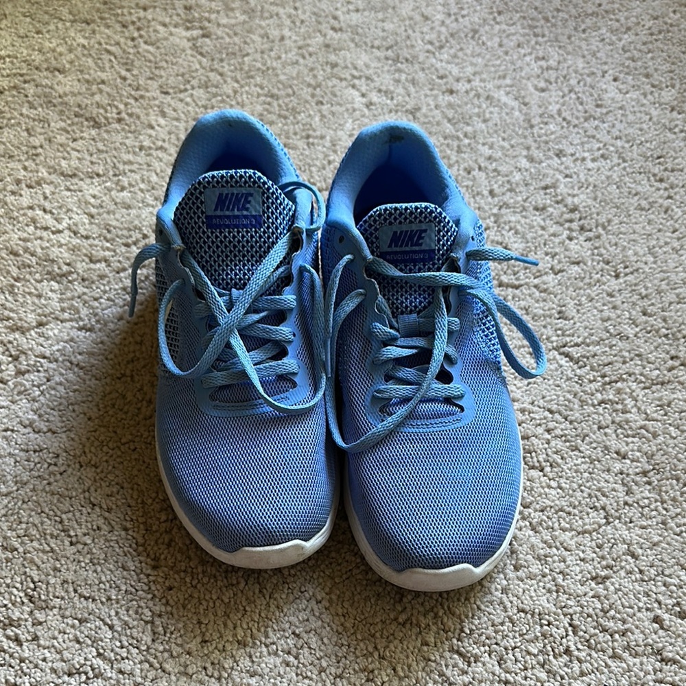 Nike Women’s Blue Tennis Shoes